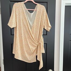 NWOT Lands' End Gold/Yellow Flutter Sleeve Wrap/Tie Blouse.Floral Design.Size 2X